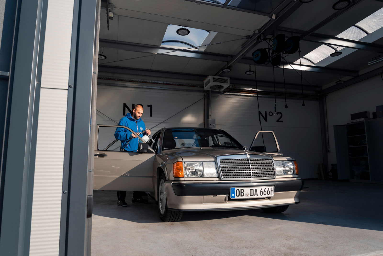 Autowäsche Waschanlage Gschwenttberger Oberhausen NRW – Fahrzeugaufbereitung eines Oldtimer Mercedes
